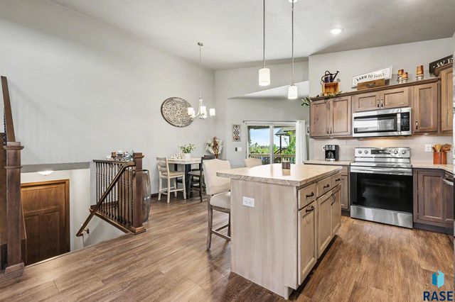 6800 E Smyrna Cir Circle, Sioux Falls, SD 57110