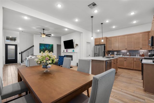 5218 Sage Hills Drive, Manvel, TX 77578