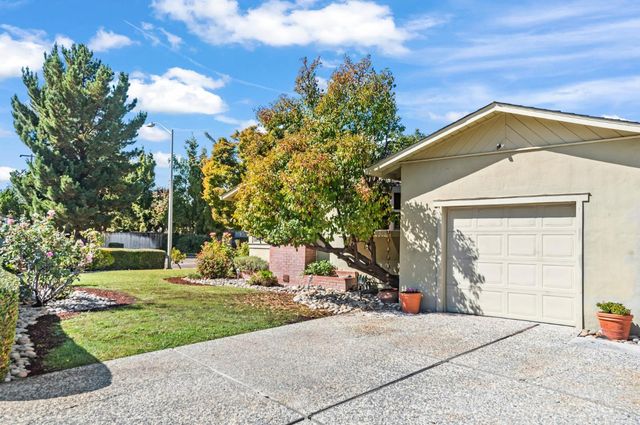 607 Los Olivos Drive, Santa Clara, CA 95050