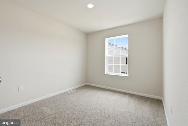 137 ESSEX DR, Sicklerville, NJ 08081