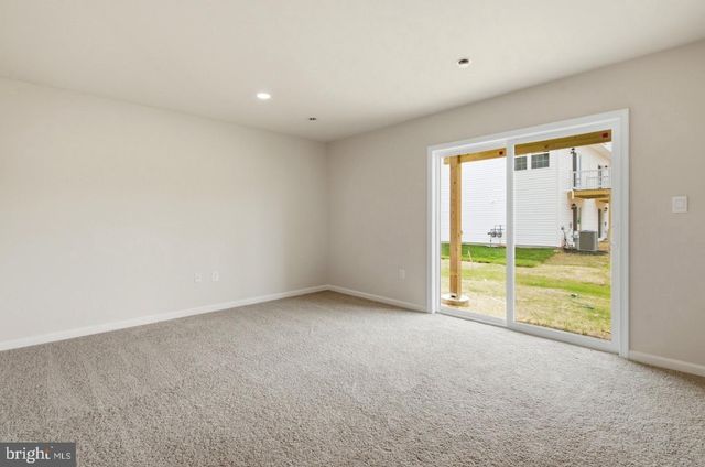 137 ESSEX DR, Sicklerville, NJ 08081