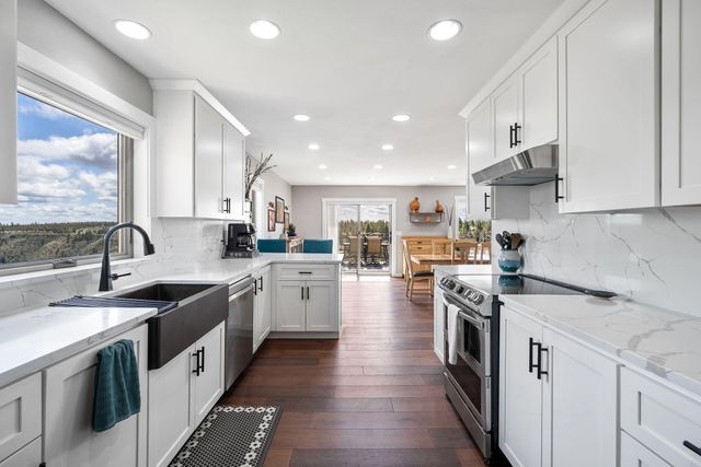 17197 Mountain View Road, Sisters, OR 97759