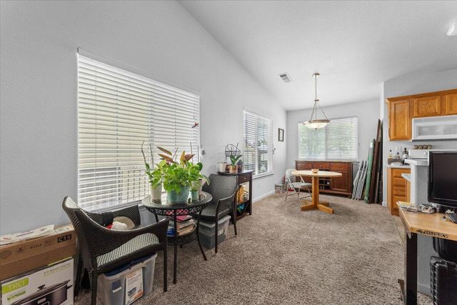 732 Stonebriar Trail, Redding, CA 96003