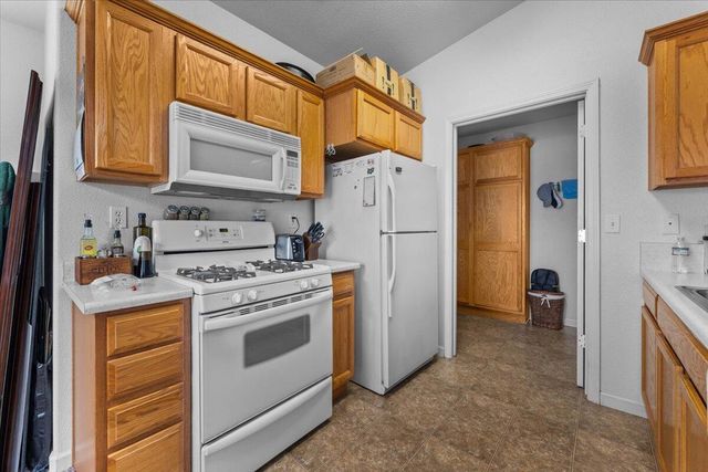 732 Stonebriar Trail, Redding, CA 96003