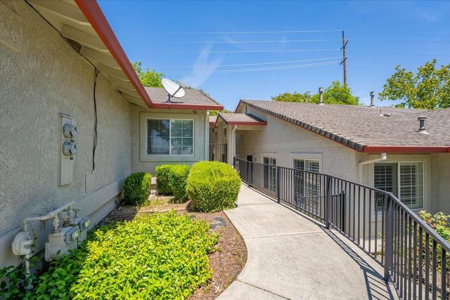 732 Stonebriar Trail, Redding, CA 96003