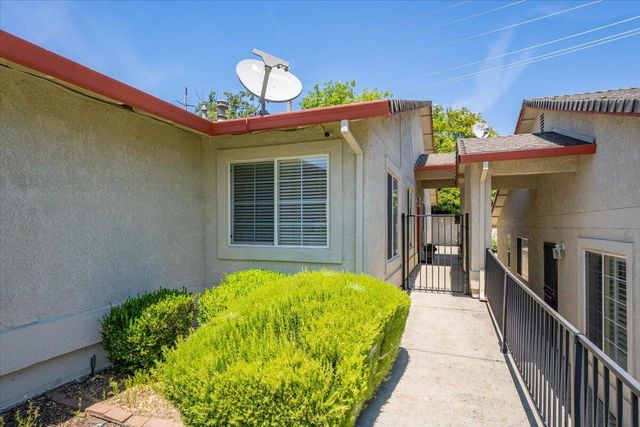 732 Stonebriar Trail, Redding, CA 96003