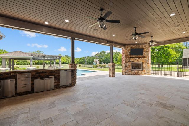 6410 Old Chocolate Bayou Road, Manvel, TX 77578