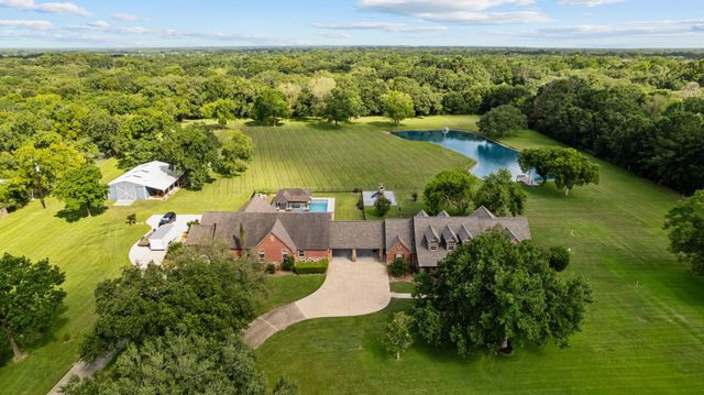 6410 Old Chocolate Bayou Road, Manvel, TX 77578