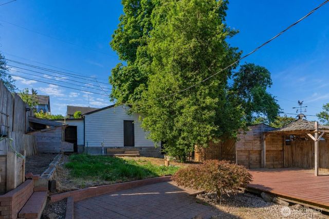 1836 E Fairbanks Street, Tacoma, WA 98404