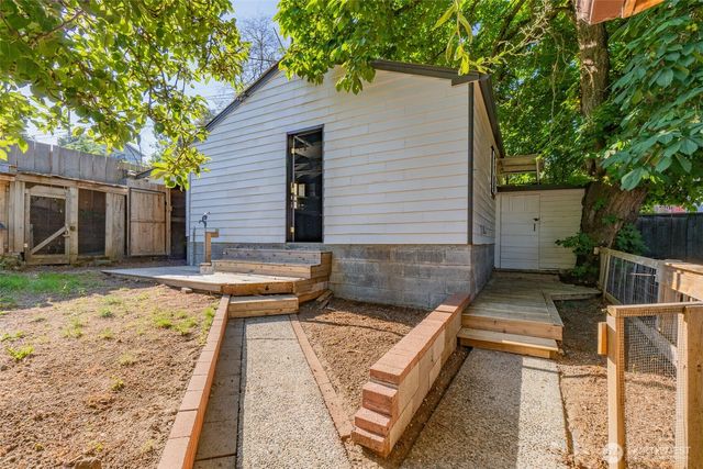 1836 E Fairbanks Street, Tacoma, WA 98404
