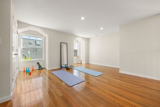 89 Devir St, Malden, MA 02148