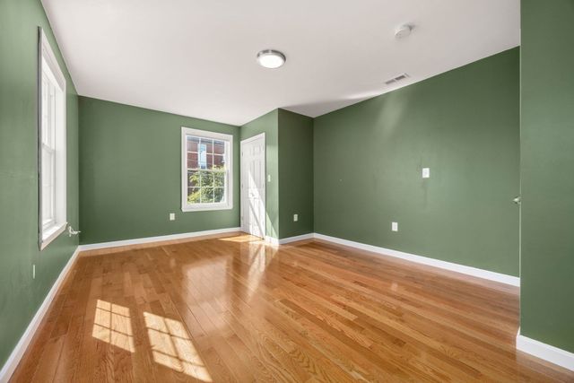 89 Devir St, Malden, MA 02148