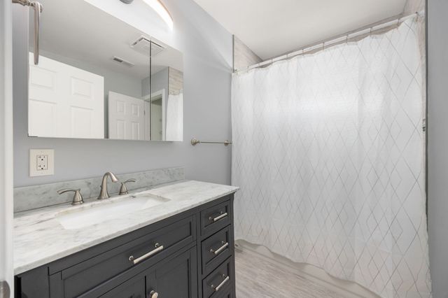 89 Devir St, Malden, MA 02148