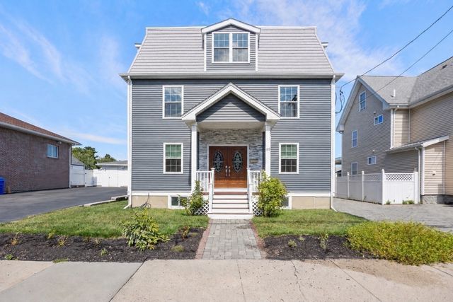 89 Devir St, Malden, MA 02148