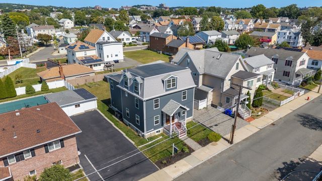 89 Devir St, Malden, MA 02148
