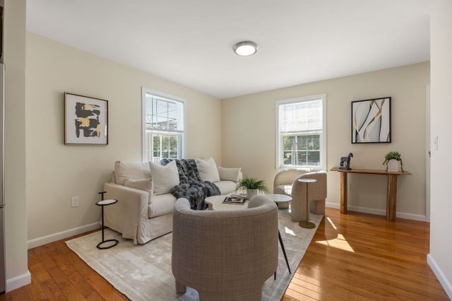89 Devir St, Malden, MA 02148