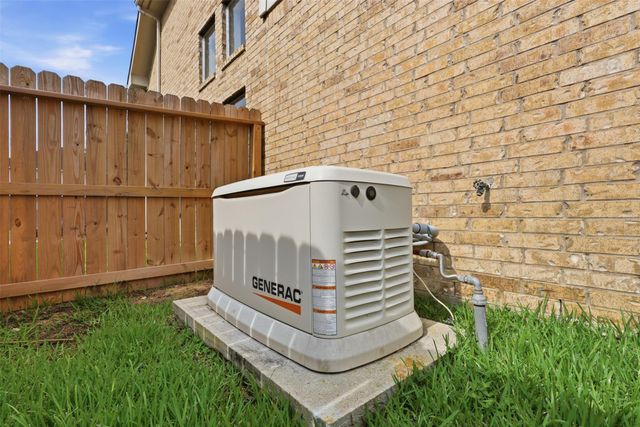16622 Stoneside Drive, Houston, TX 77095