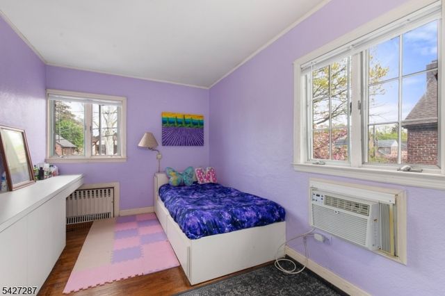 16 Summit Rd, Clifton City, NJ 07012