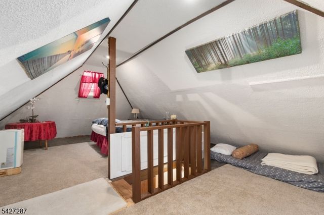 16 Summit Rd, Clifton City, NJ 07012