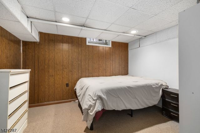 16 Summit Rd, Clifton City, NJ 07012