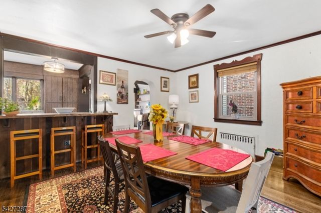 16 Summit Rd, Clifton City, NJ 07012