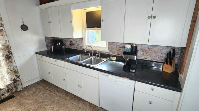 408 5th Street, Monett, MO 65708