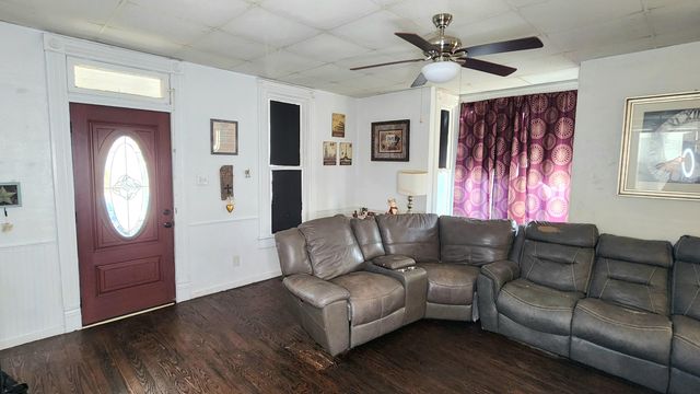 408 5th Street, Monett, MO 65708