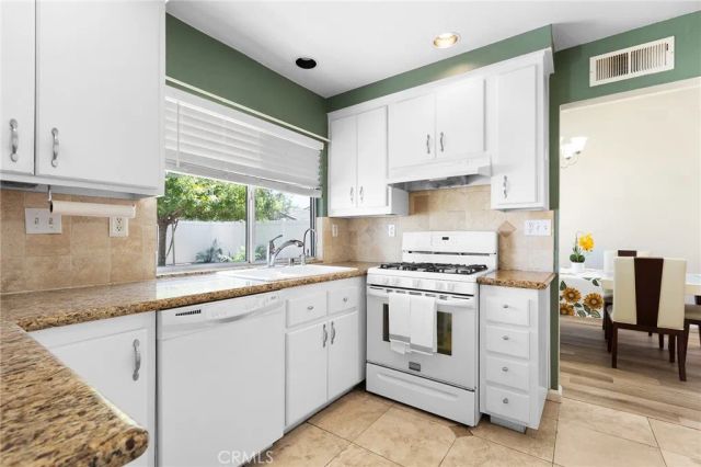 31533 Calle Los Padres, Temecula, CA 92592