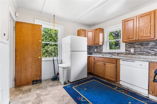 37 Northrup Place, Buffalo, NY 14214