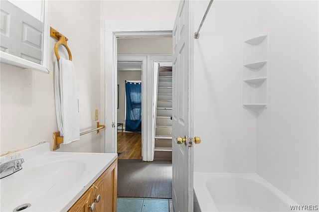 37 Northrup Place, Buffalo, NY 14214