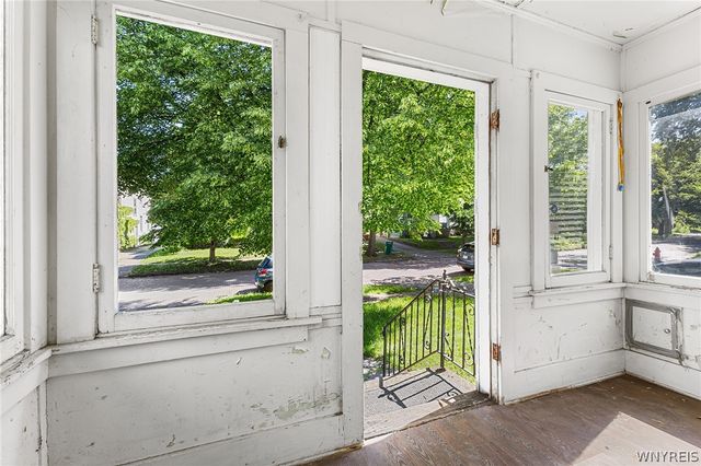 37 Northrup Place, Buffalo, NY 14214