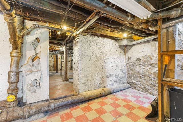 37 Northrup Place, Buffalo, NY 14214