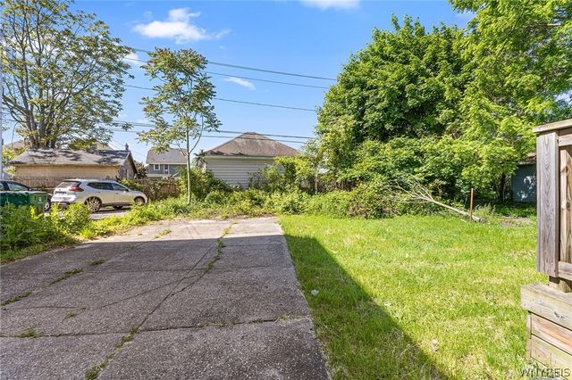 37 Northrup Place, Buffalo, NY 14214