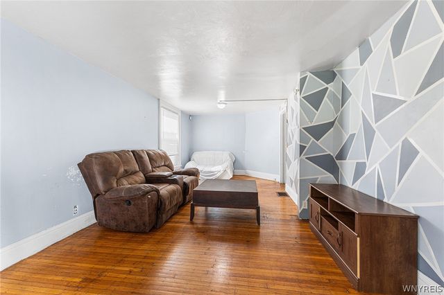 37 Northrup Place, Buffalo, NY 14214