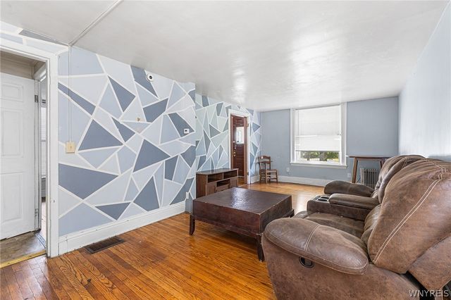 37 Northrup Place, Buffalo, NY 14214