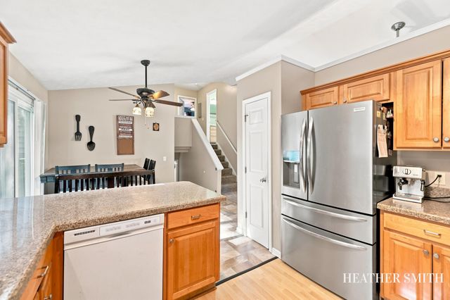 5764 Grand Oaks Drive Ne, Plainfield Twp, MI 49321