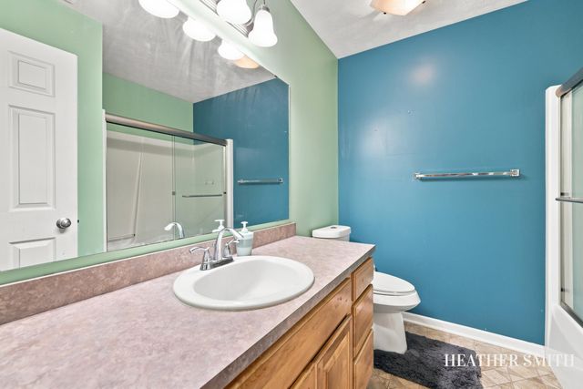 5764 Grand Oaks Drive Ne, Plainfield Twp, MI 49321