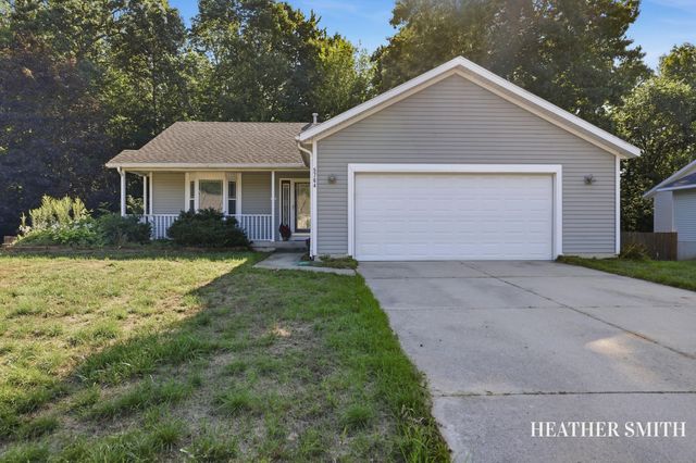 5764 Grand Oaks Drive Ne, Plainfield Twp, MI 49321