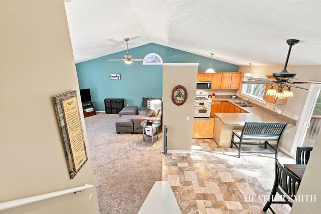 5764 Grand Oaks Drive Ne, Plainfield Twp, MI 49321