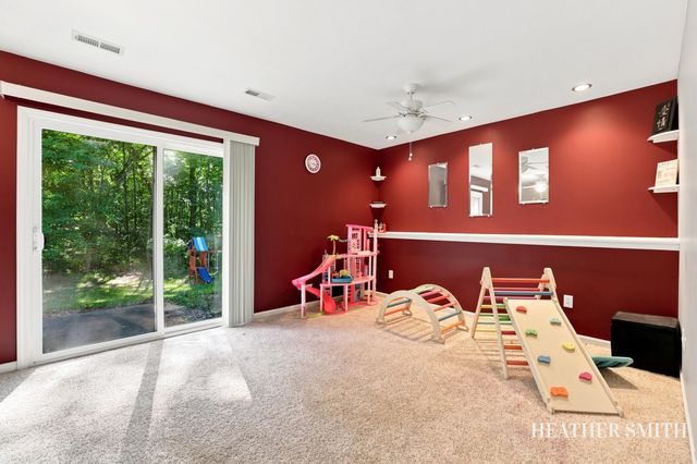 5764 Grand Oaks Drive Ne, Plainfield Twp, MI 49321