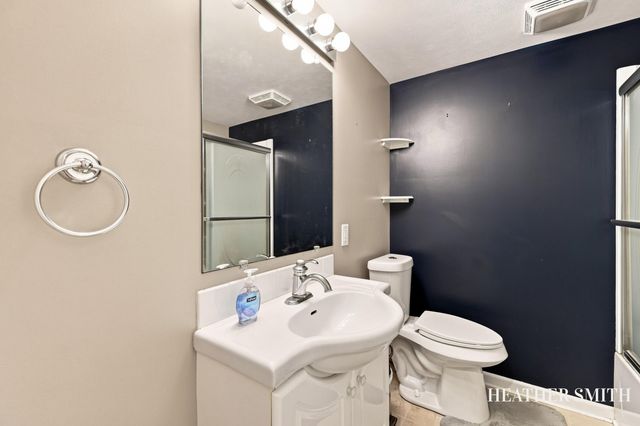 5764 Grand Oaks Drive Ne, Plainfield Twp, MI 49321