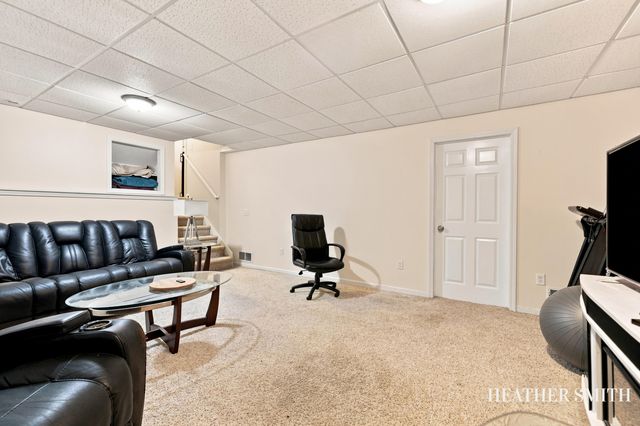 5764 Grand Oaks Drive Ne, Plainfield Twp, MI 49321
