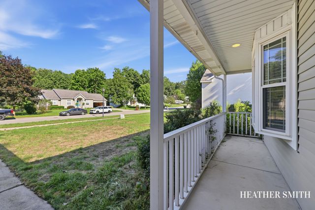 5764 Grand Oaks Drive Ne, Plainfield Twp, MI 49321