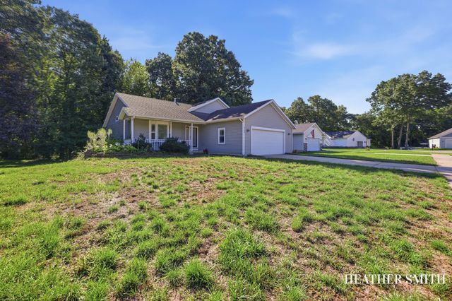 5764 Grand Oaks Drive Ne, Plainfield Twp, MI 49321