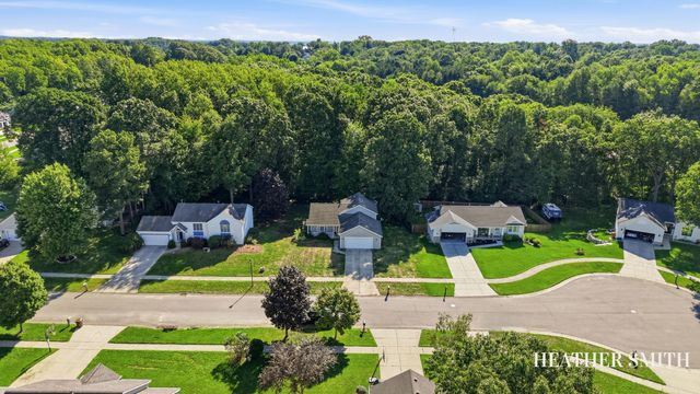 5764 Grand Oaks Drive Ne, Plainfield Twp, MI 49321