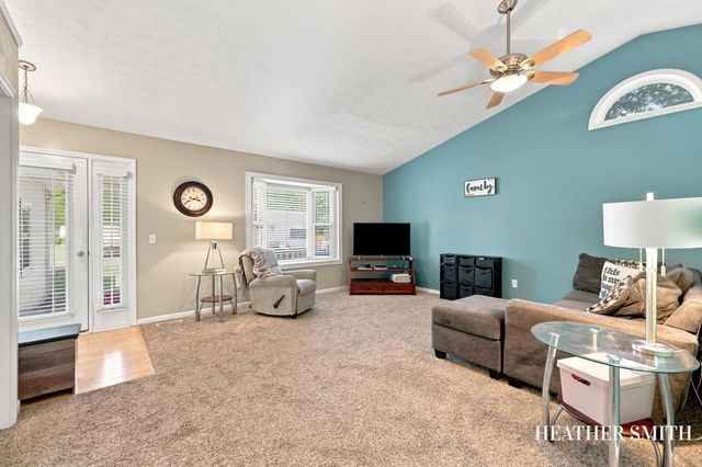 5764 Grand Oaks Drive Ne, Plainfield Twp, MI 49321