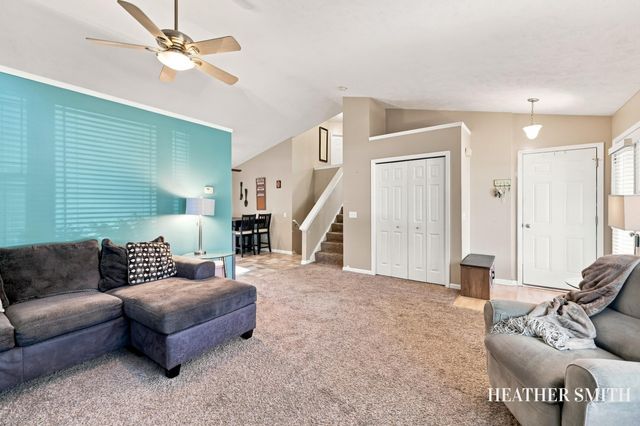 5764 Grand Oaks Drive Ne, Plainfield Twp, MI 49321