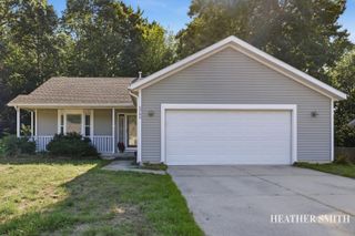 5764 Grand Oaks Drive Ne, Plainfield Twp, MI 49321