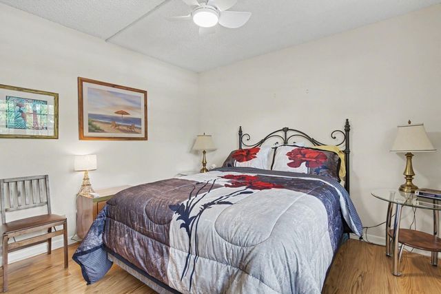 414 SE 10th Street 102, Dania Beach, FL 33004