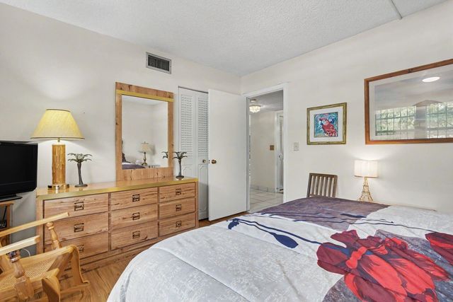 414 SE 10th Street 102, Dania Beach, FL 33004